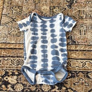 Kyte baby steel riptide bodysuit (newborn)